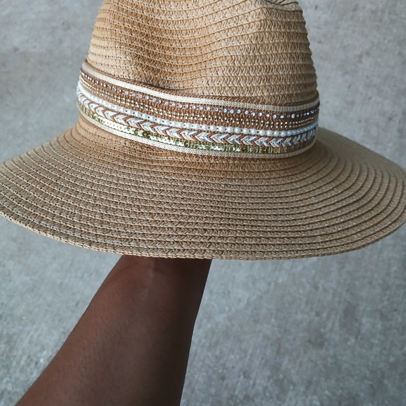 Marcus Adler New York Stylish Tan Straw Hat with Braided Band One Size - Picture 7 of 7